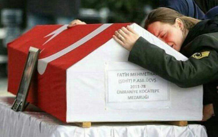 Şehit eşi düğün fotoğraflarını yeniden çektirdi! Ama bu kez yalnız... - Resim: 2