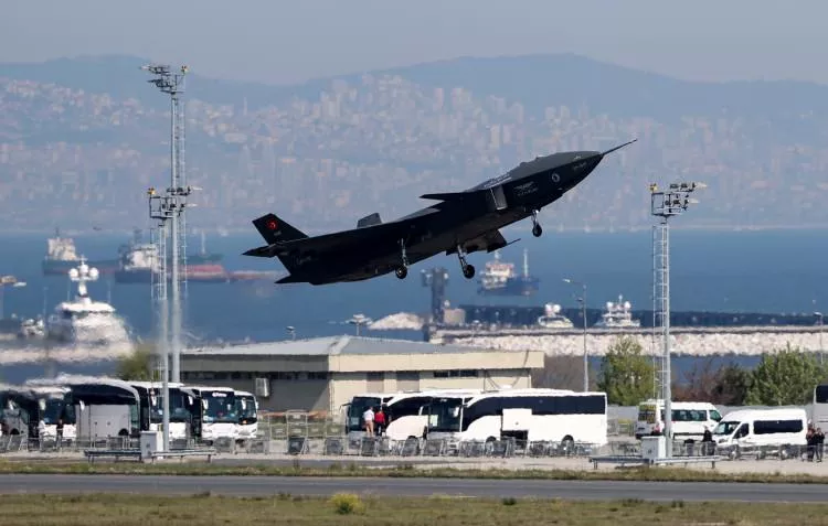 Selçuk Bayraktar paylaştı! Teknofest'te tarihi uçuş: Nefes kesen görüntüler... - Resim: 2