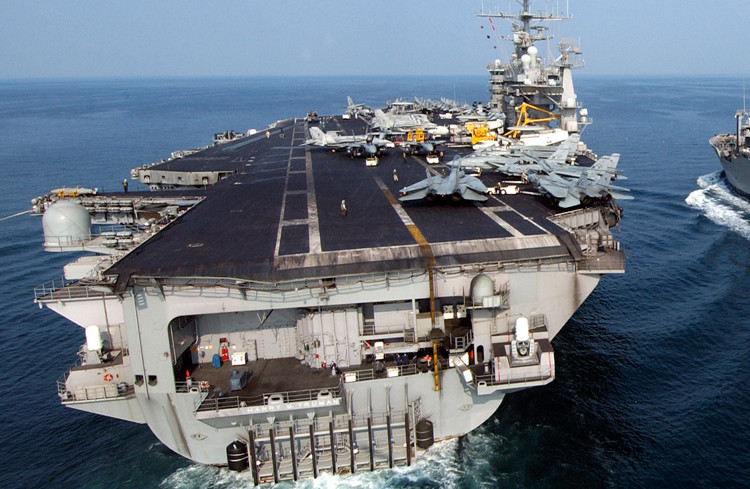 ABD uçak gemisine bakın! Amerika Suriye savaşı için bunu yolladı - Resim: 3