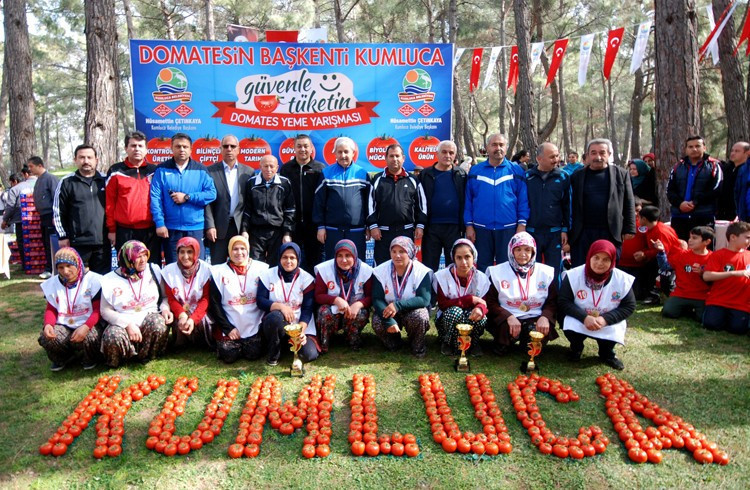 3 dakikada 13,5 kilogram domates yediler - Resim: 3