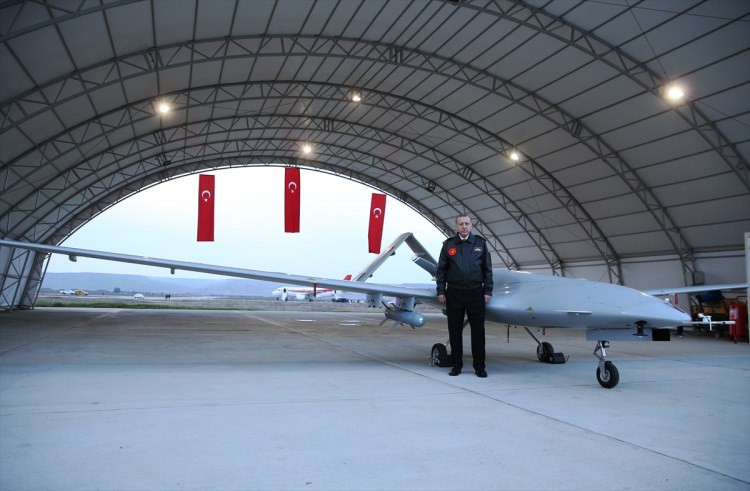 Cumhurbaşkanı Erdoğan'dan TB2'ye imza - Resim: 4