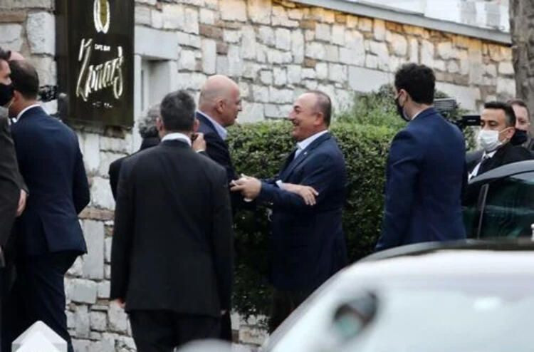 Akropolis'teki kucaklaşma Yunan medyasını çarptı! 'Çarpışma Testi' başladı - Resim: 2