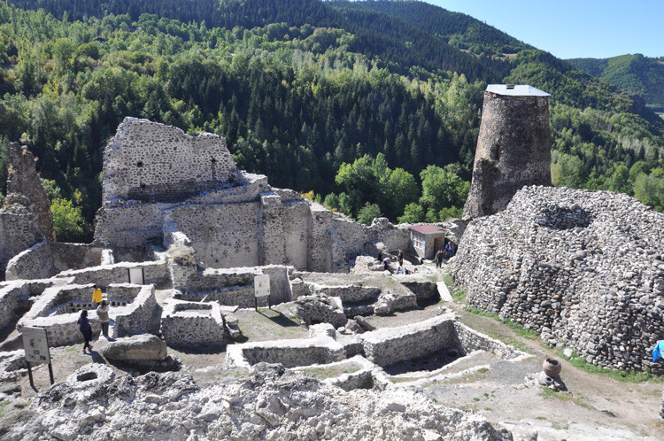 Şavşat Kalesi'nde arkeolojik kazılar tamamlandı sıra restorasyonda - Resim: 3