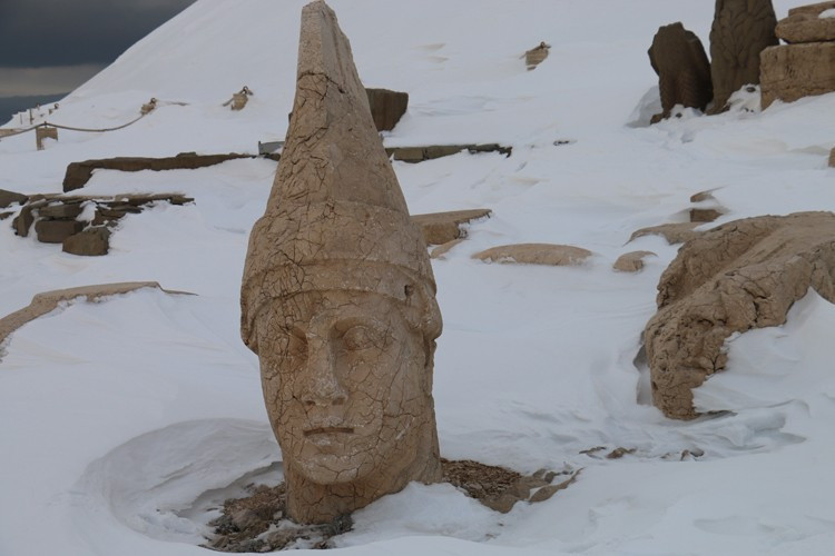  Nemrut beyaza büründü - Resim: 1