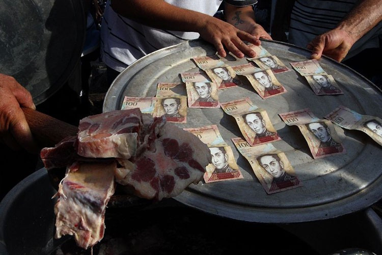 O ülkede yağma başladı halk sokaklarda... - Resim: 1