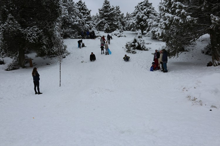Teleferikle yaylada kar keyfi - Resim: 4