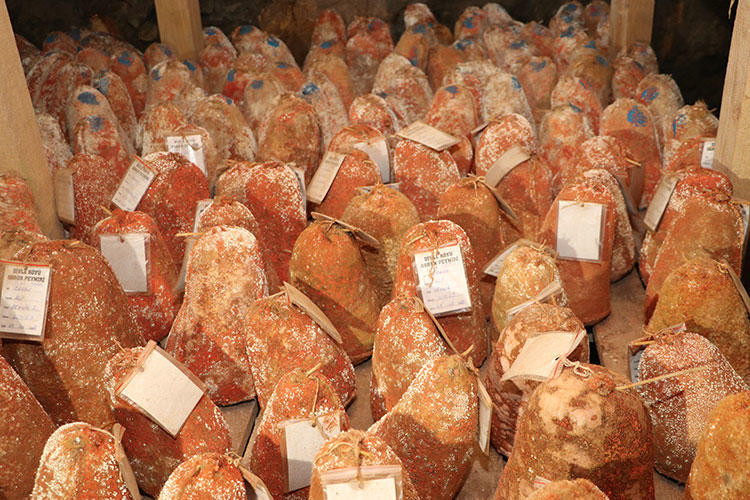 Mağaradan çıkan lezzet: Sadece 45 ton var! - Resim: 3