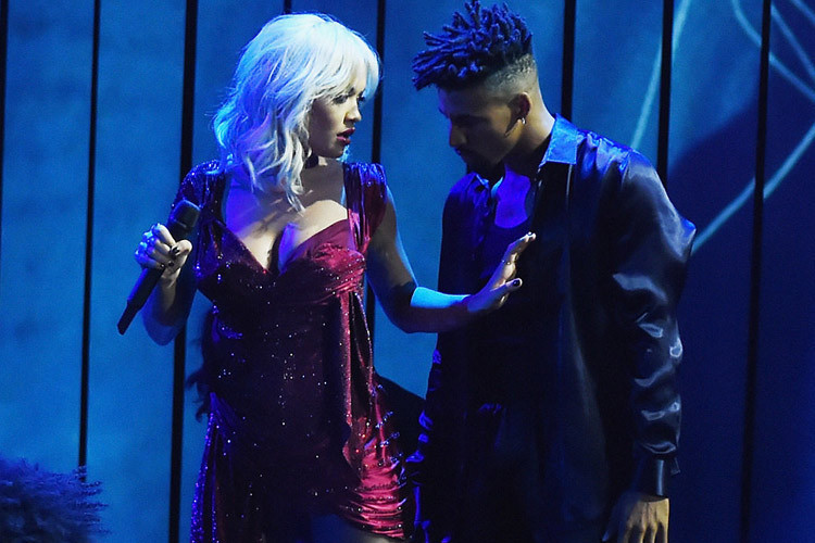 Rita Ora cesur sahne şovuyla Milano'yu birbirine kattı!  - Resim: 2