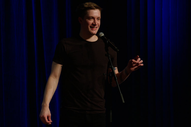 Kara kedi gibi! Şovuna katılan 4 bin çiftin ayrılmasına sebep oldu - Resim: 3