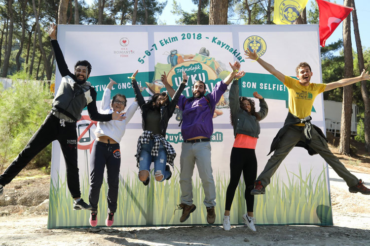 İzmir Buca'da sıradışı festival! Teknolojik alet yasak doğayla ve insanlarla yüz yüze... - Resim: 1