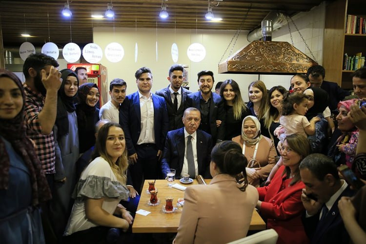 Cumhurbaşkanı Erdoğan'dan 'kıraathane' ziyareti - Resim: 2