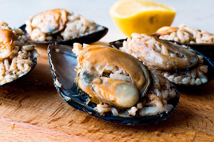 Midye dolma yemek için bu mekanlar doğru adres! - Resim: 1