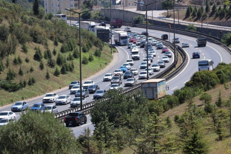 Bayram dönüşü trafik yoğunluğu! İstanbul trafiği kilitlendi - Resim: 4