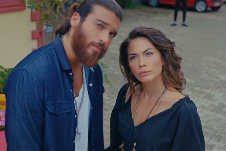 Can Yaman ve Demet Özdemir İtalya'daki programdan bakın kaç para almış - Resim: 4