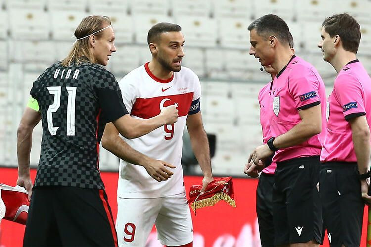 Milli Takım'da 'Vida' paniği! Hırvat milli takımında 45 dakika oynadı koronavirüslü çıktı - Resim: 1