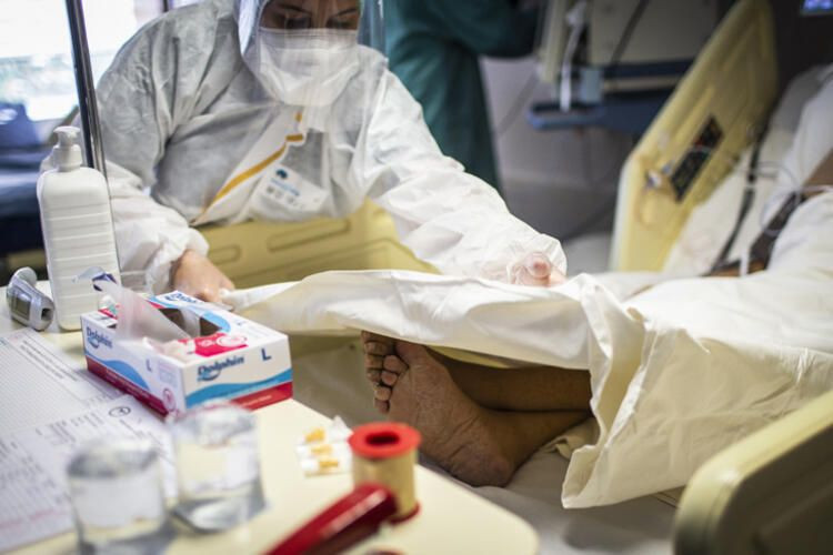 Covid-19 vakaları patladı 28 gün tam kapanma önerisi geldi: Okulları da aşılama için kullanalım - Resim: 2