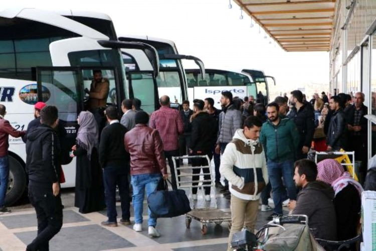 İstanbul tam kapanma sonrası sessizliğe büründü! İşte meydanlardan kareler... - Resim: 3