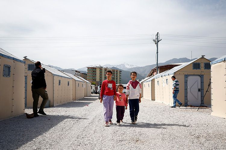 Hatay'da kendi elektriğini üreten çadırlar dikkat çekiyor! Türkiye'de bir ilk konteyner tipi çadırların içine bakın - Resim: 2