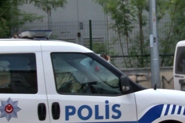 'Sabaha kadar parti' deyip elinde ne varsa sokağa fırlattı, içeri girdiğinde göz göze geldi - Resim: 4