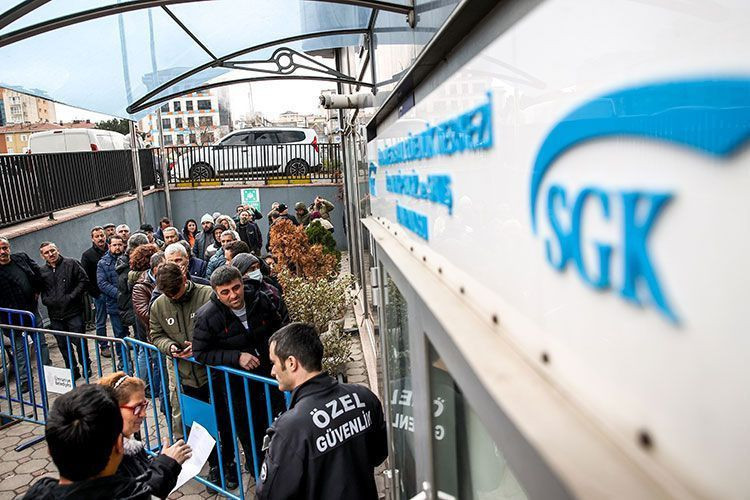 İkinci EYT teklifi Meclis'te! 2000'den sonra sigortalı olanlara kademeli emeklilik! 43'ten başlayıp 52 yaşa kadar - Resim: 2