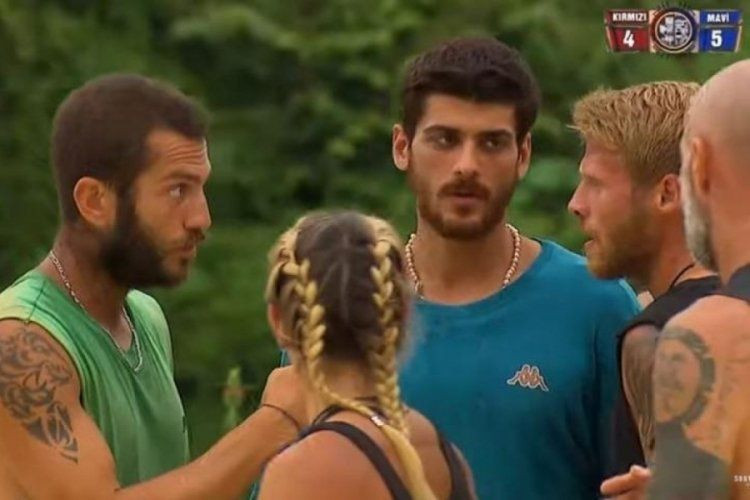 Survivor'da tansiyon yükseldi! Acun Ilıcalı 'Davranış şeklin bize uymuyor' diyerek sert çıktı! Yunus Emre diskalifiye mi oldu? - Resim: 2