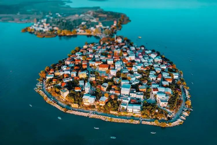 İşte Türkiye'de tam bir emekli hayatı yaşanan sakin ilçeler... - Resim: 25