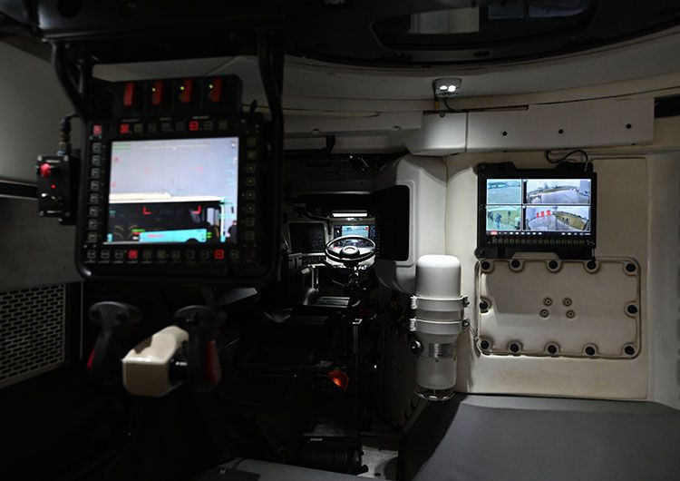 Tam 720 beygir! İlk kez görüntülendi: Türkiye'nin yerli motorlu ilk 8x8 aracı göreve hazır! - Resim: 3