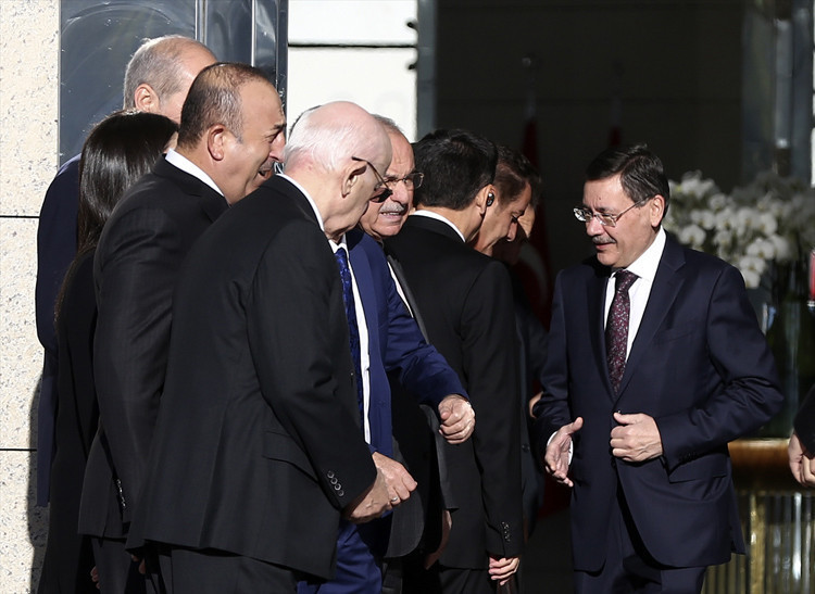 Melih Gökçek'in niyeti ne? Erdoğan'ı görmeye giderken ki hali! - Resim: 3