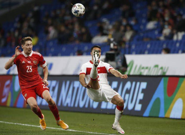 Burak Yılmaz'dan sahayı olaylı terk ediş! Şenol Güneş'e tepki gösterdi 'Napıyorsun hocam...' - Resim: 4