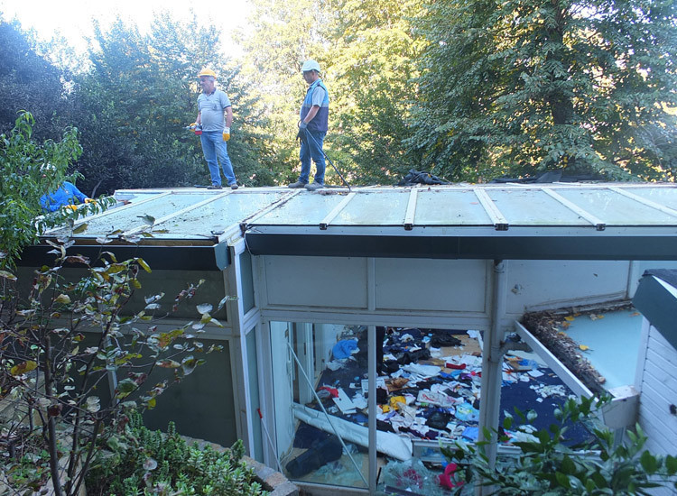 Adnan Oktar'ın yıkım yapılan villası içeriden ilk kez görüntülendi - Resim: 4