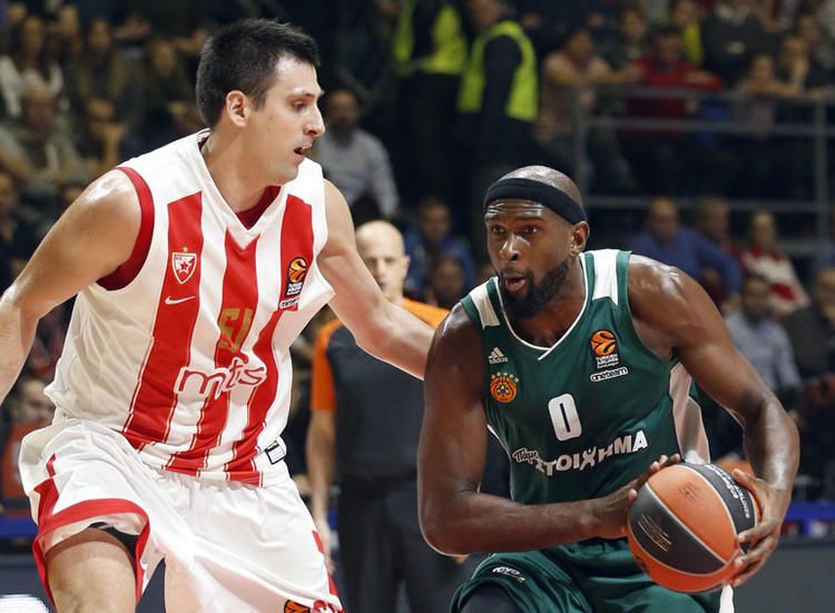 Panathinaikos Başkanı'ndan skandal 'iç çamaşırı' hareketi - Resim: 2