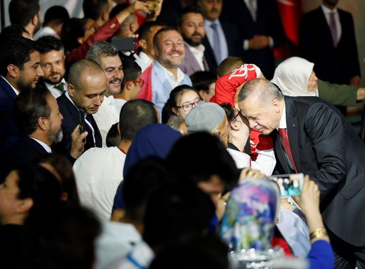 Ak Parti kongresine katılan sürpriz isimler! - Resim: 4