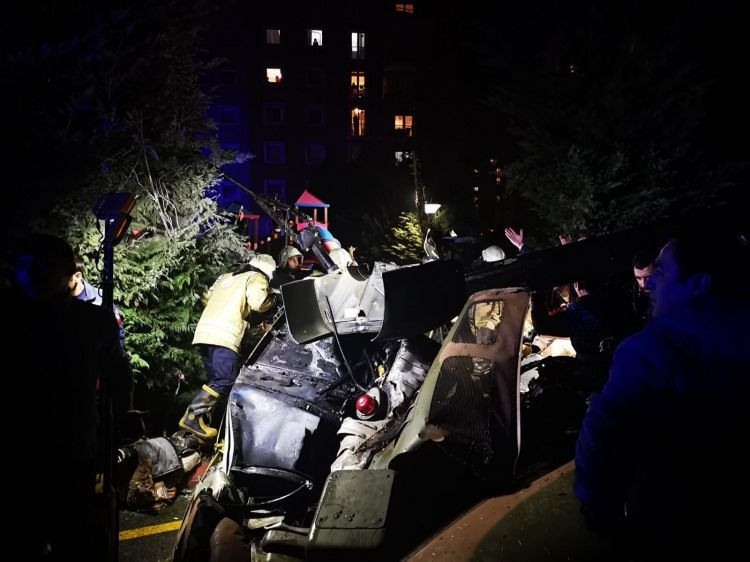 İstanbul'da askeri helikopter düştü: 4 askerimiz şehit oldu - Resim: 1