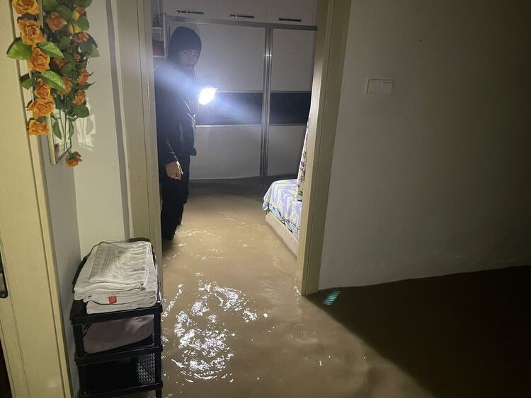 Şanlıurfa'da durum çok fena sağanak vurdu! Hastaneyi su bastı, okullar tatil edildi - Resim: 2