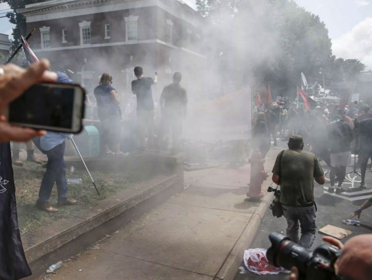 ABD'de ırkçılar silahlanıp sokağa indi - Resim: 3