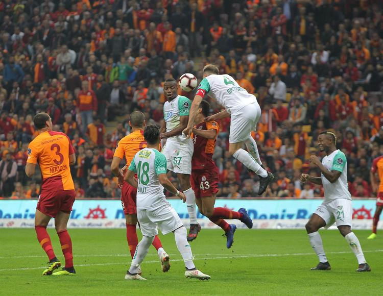 Aslan sakata geldi Terim isyan etti!  - Resim: 1