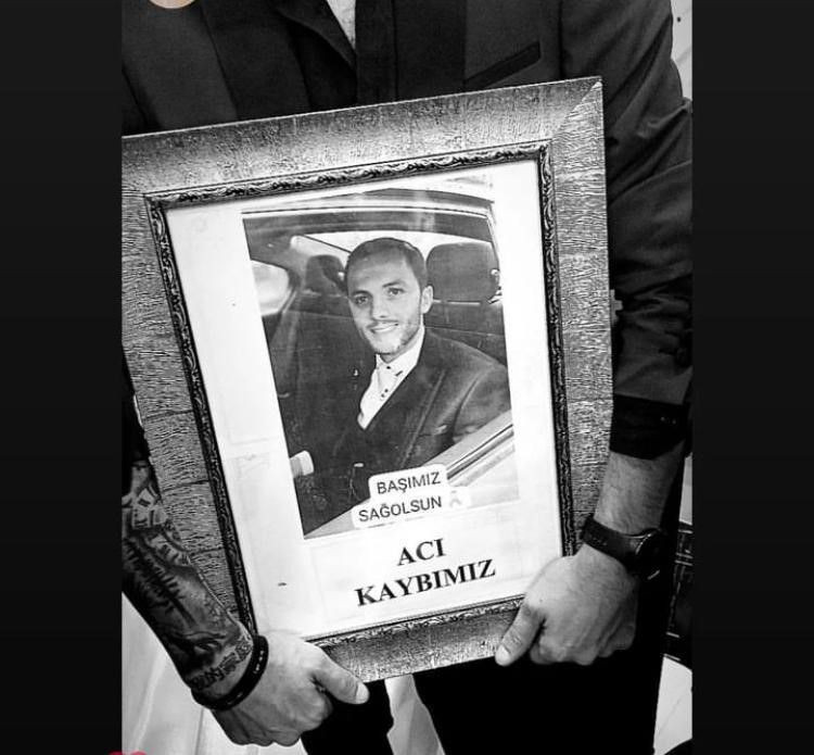 Damadın en mutlu gününe tabutla geldiler! Takı niyetine temizlik malzemeleri taktılar: Salondakiler neye uğradığını şaşırdı! - Resim: 2