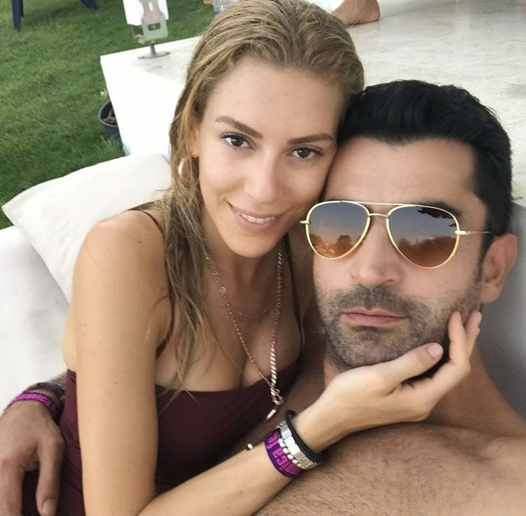 8 aylık hamile olan Sinem Kobal paylaştı güzelliğiyle herkesi büyüledi - Resim: 1