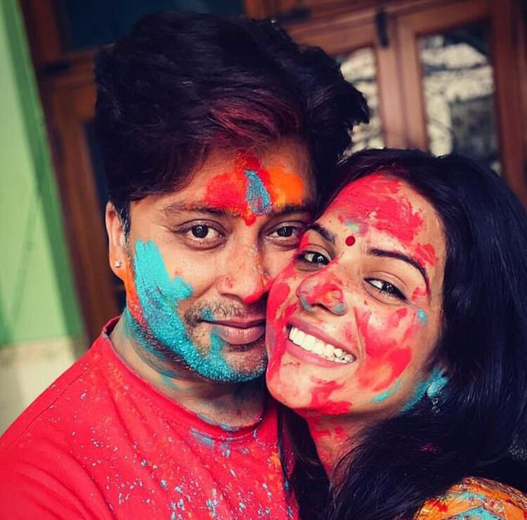 Hintli aktör ve vlogger Rahul Vohra koronadan öldü halk çareyi inek dışkısında arıyor - Resim: 4