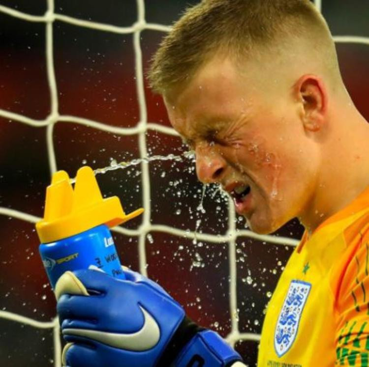 Dünya o penaltı taktiğini konuşuyor! İngiliz kaleci... - Resim: 4