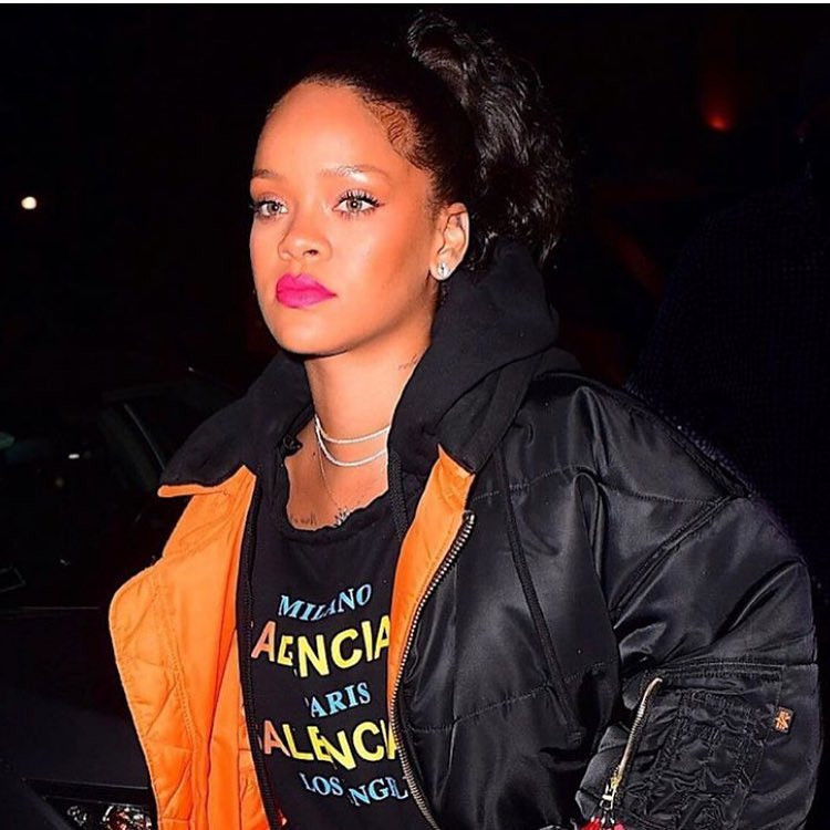 Senegalliler Rihanna'yı ülkelerinde istemiyor!  - Resim: 4