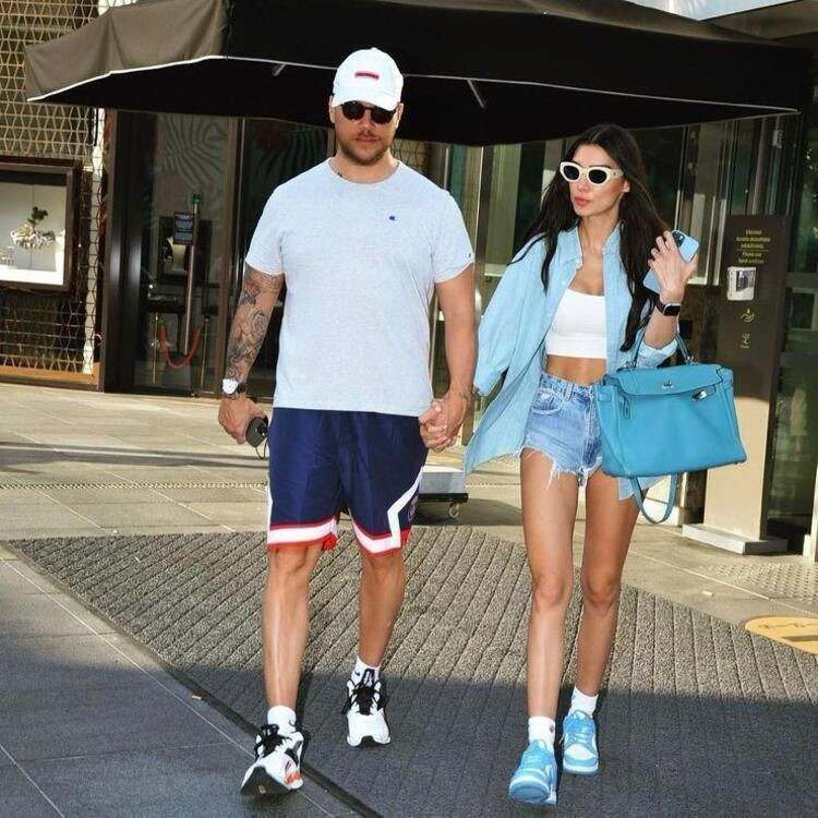 Sinan Akçıl'dan bomba açıklamalar geldi! Sanatçı muhabirlerin o sorusuna bakın nasıl cevap verdi! - Resim: 2