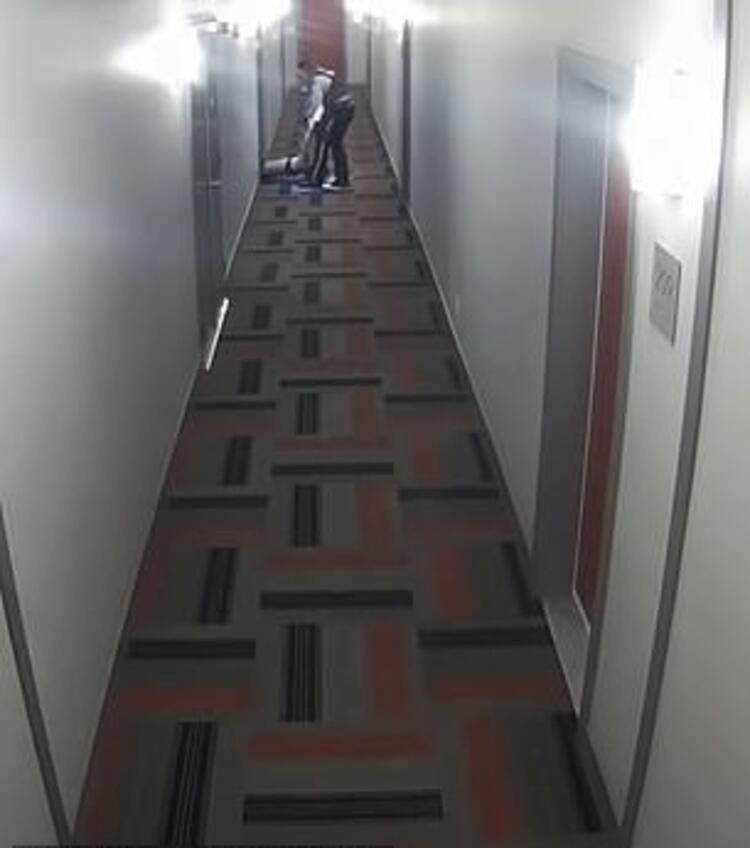 Ayağıyla kafasını ezip eziyet etti polis şiddet ülkeyi ayağa kaldırdı aya - Resim: 4