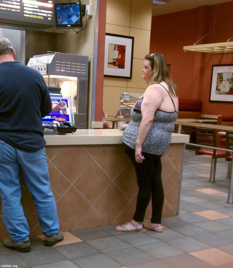 Playboy çantasıyla yakalanan çarşaflı kadınlar - Resim: 3