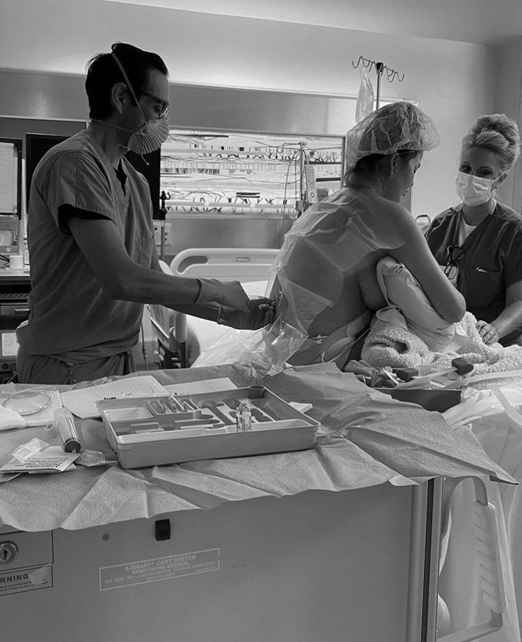 Chrissy Teigen kötü haberi duyurdu 'Daha önce böyle bir acı hissetmemiştik' - Resim: 2