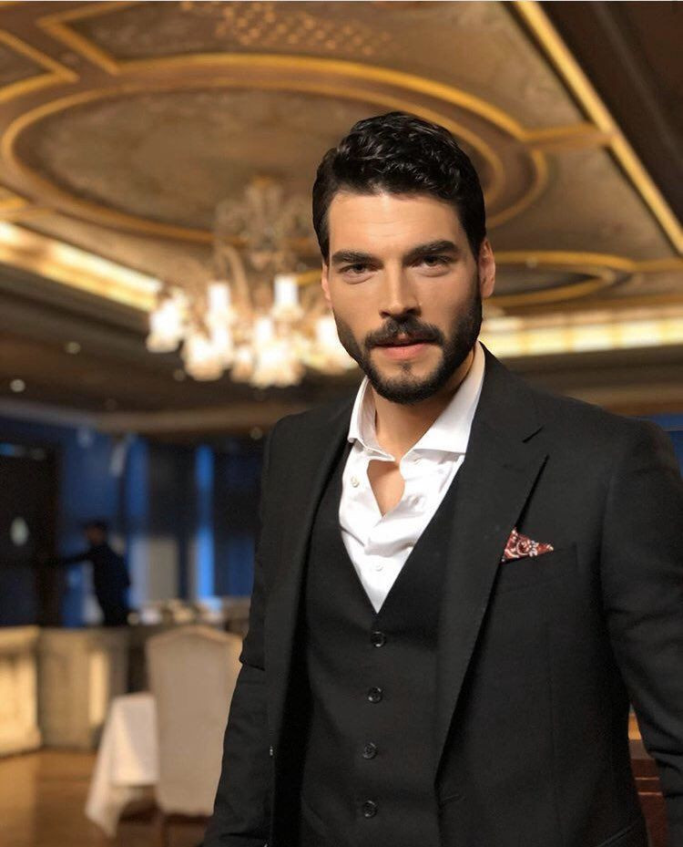 ATV Hercai yıldızı Akın Akınözü'nden samimi itiraflar bakın neler anlattı - Resim: 1