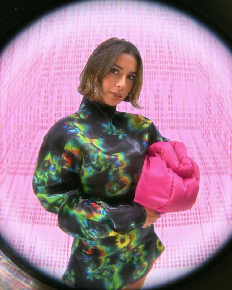 Buse Terim'in ikinci el ayakkabıya istediği fiyat tepki çekti eleştirilere zehir zemberek açıklama geldi! - Resim: 3