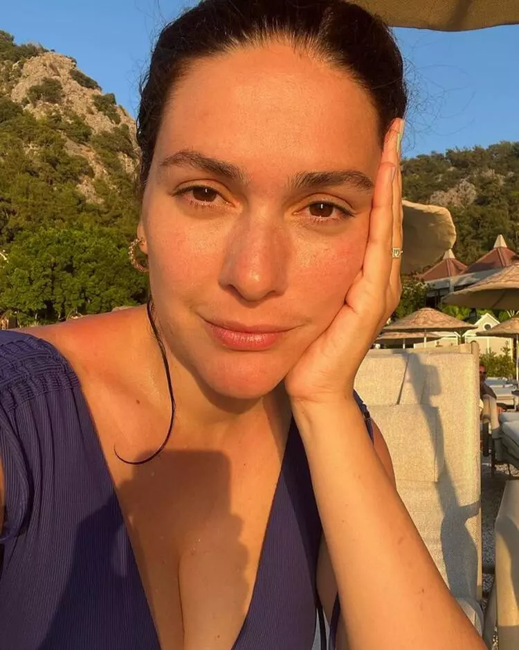 Bergüzar Korel'den kira isyanı: "Emlakçıyı bulacağım, bu parayı istemek vicdansızlıktır" - Resim: 3