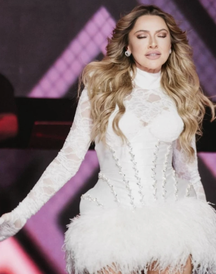 9 yıl ara vermişti! Hadise klip tarzı ile cesur bulundu - Resim: 4
