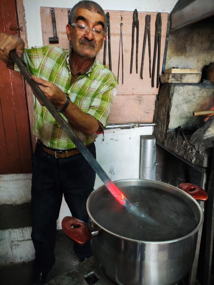 Bursa'da demir suyu içen adama akıl sır ermedi! Koronavirüsten koruyor diyor - Resim: 3